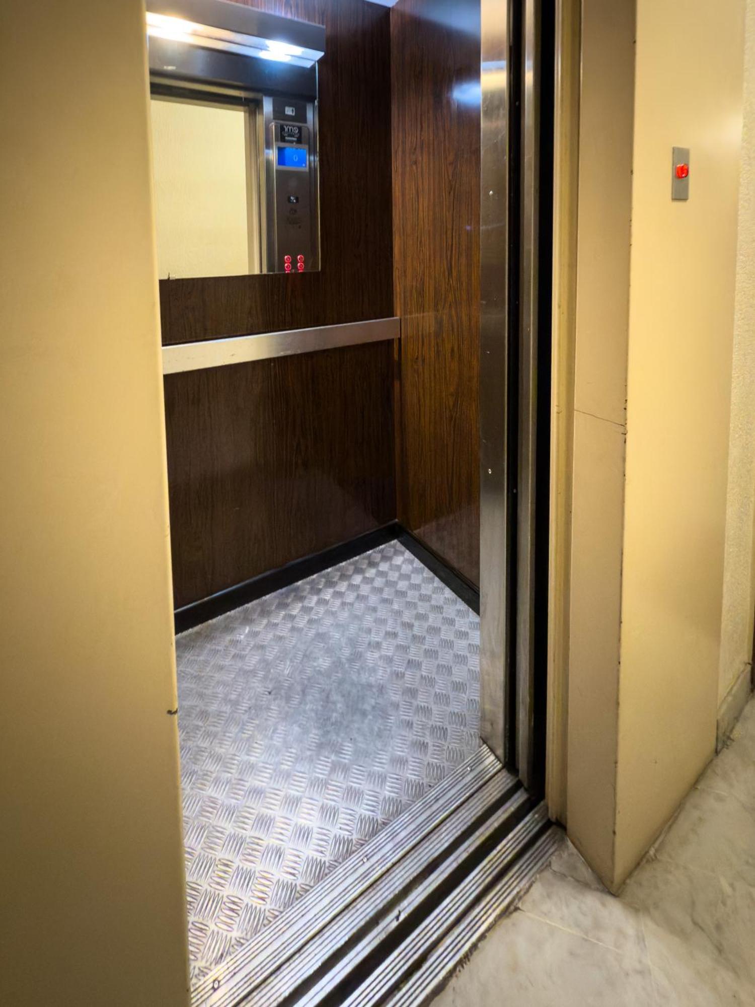 Carnot 2 Pers Port Wifi Apartment